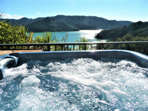 Hot Tub, Hot Tub, Mountain view, Sea view