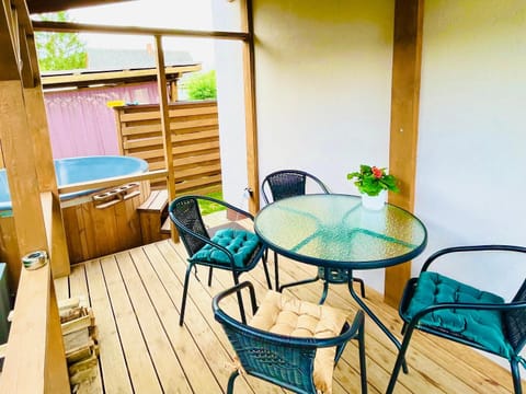 Hot Spring Bath, Spa and wellness centre/facilities