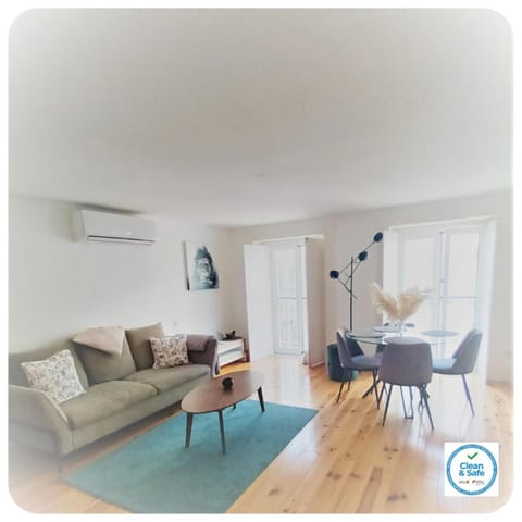 Living room, Seating area, Dining area, air conditioner