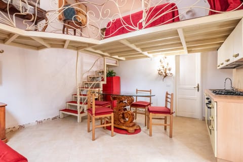 MERLO 1 & Parking Apartment in Pisa