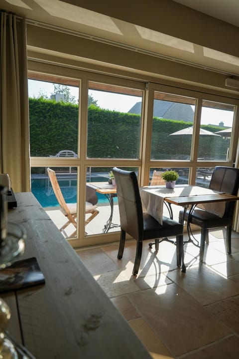 Balcony/Terrace, Pool view