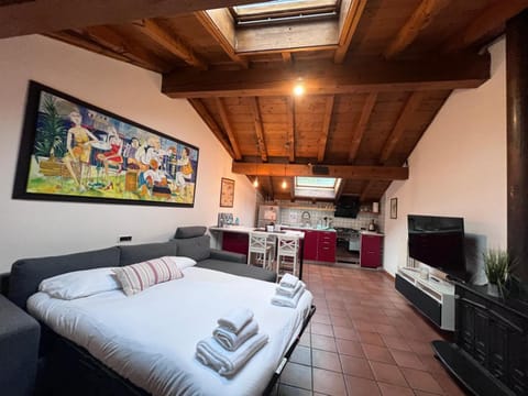 TV and multimedia, Seating area