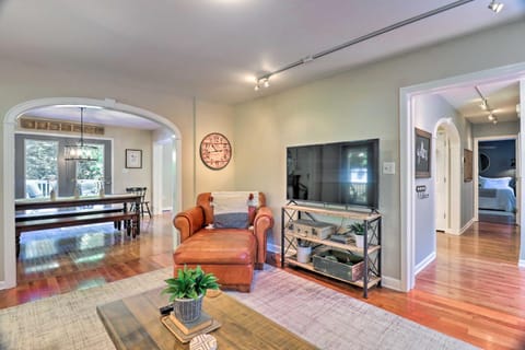 Creekside Brevard Home Less Than 1 Mi to Downtown! House in Brevard