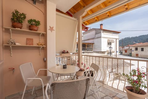 View (from property/room), Balcony/Terrace