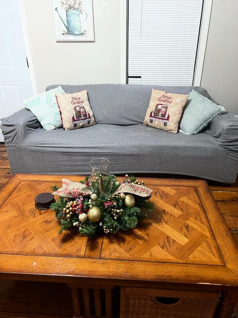 Hoot Nanny's Cottage on Mossy Creek House in White County