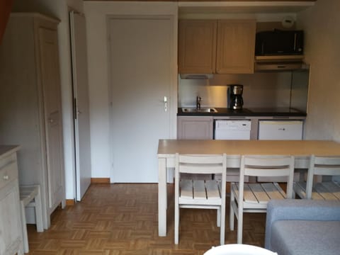 Duplex 10 personnes avec balcons et garage - La Clusaz centre, proche pistes et commerces - FR-1-459-177 Apartment in La Clusaz