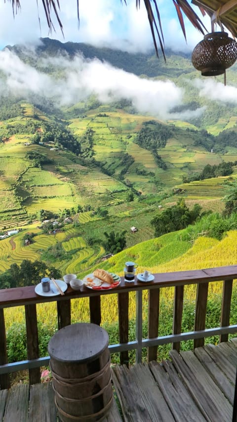 Day, Natural landscape, View (from property/room), Balcony/Terrace, Mountain view