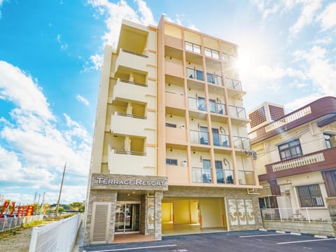 Property building, Day