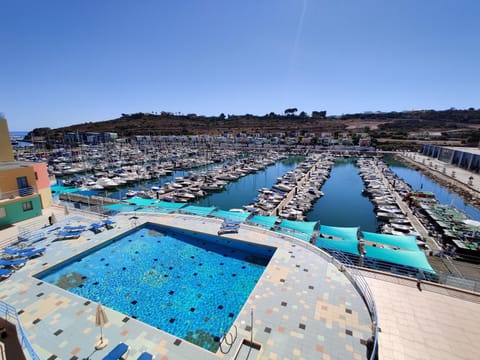 Pool view, Swimming pool