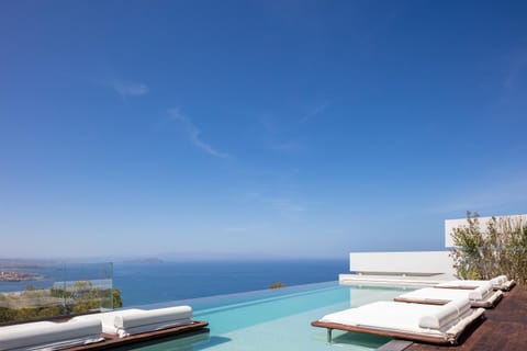 Pool view, Sea view, sunbed