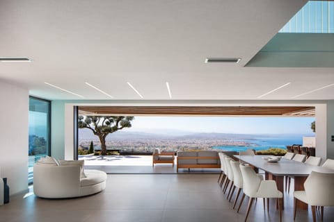 View (from property/room), Seating area, Dining area, Sea view