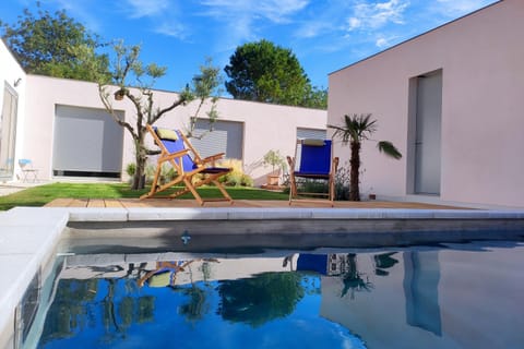 Patio, Pool view, Swimming pool