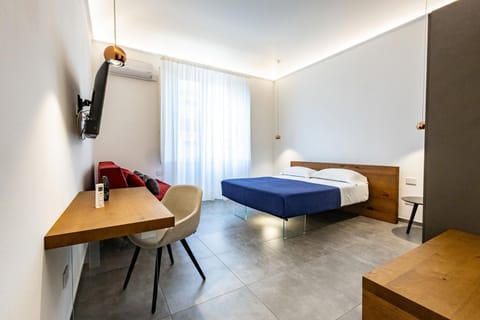 Property building, TV and multimedia, air conditioner