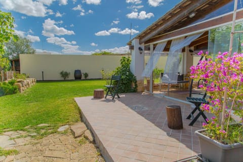 Patio, Spring, Day, Garden