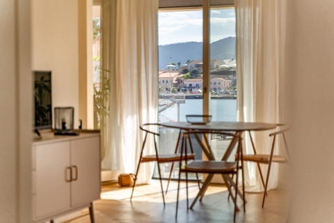 Natural landscape, View (from property/room), Dining area