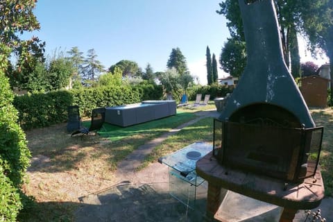 BBQ facilities, Garden