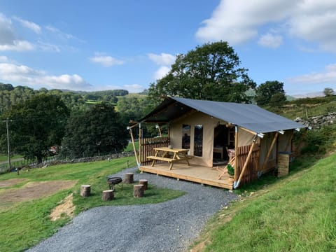 Safari Tent with Hot Tub in heart of Snowdonia Luxury tent in Wales
