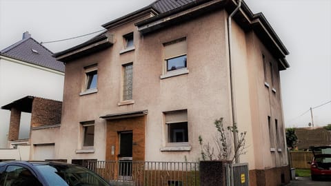 Handwerker Unterkunft Monteurzimmer mit Gemeinschaftsbad in Brebach Apartment in Saarbrücken