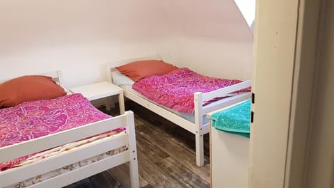 Handwerker Unterkunft Monteurzimmer mit Gemeinschaftsbad in Brebach Apartment in Saarbrücken