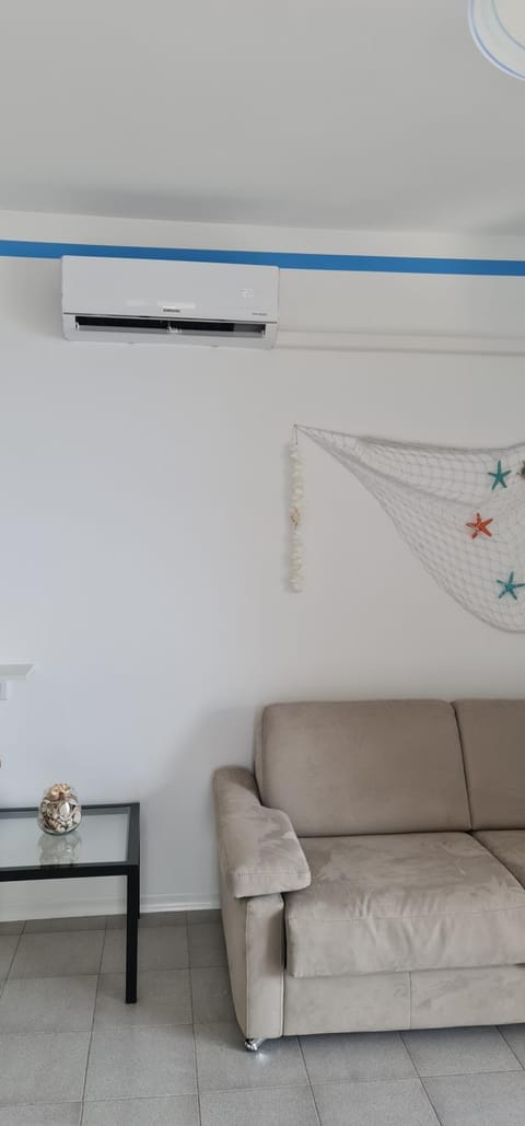 Seating area, air conditioner