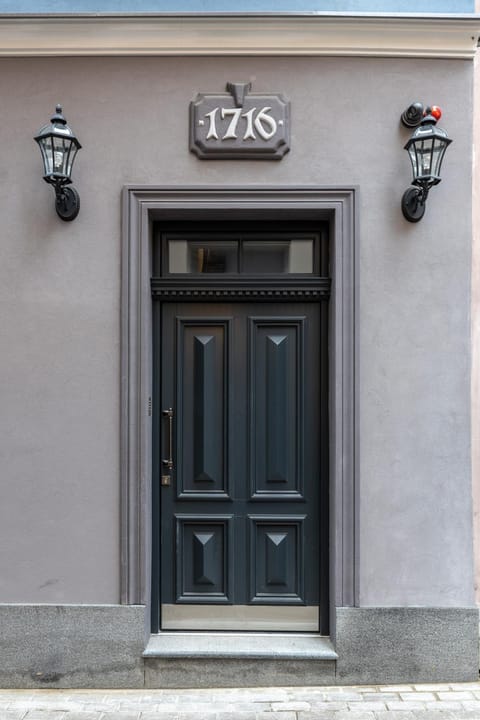 Property building, Facade/entrance