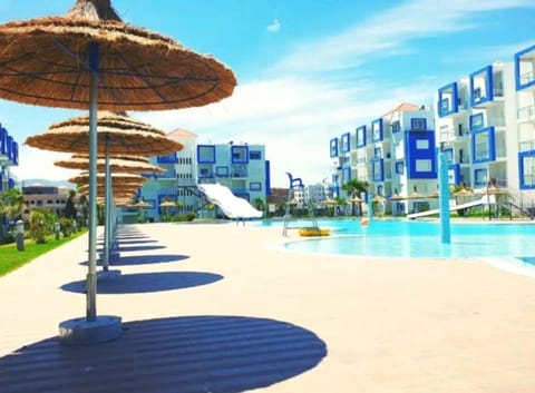 Property building, Nearby landmark, Day, Pool view, Swimming pool