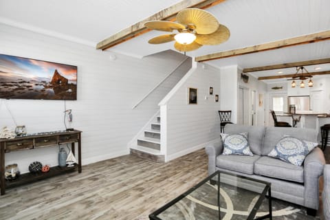 Set Sail at 5 by Pristine Properties Vacation Rentals House in Mexico Beach