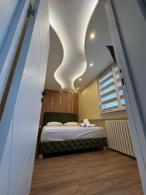 Brend new luxurious apartment in downtown with free parking Apartment in Novi Sad