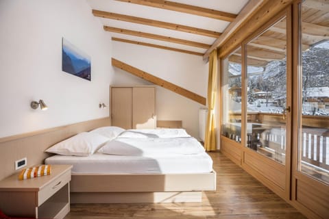 Property building, Living room, Bedroom