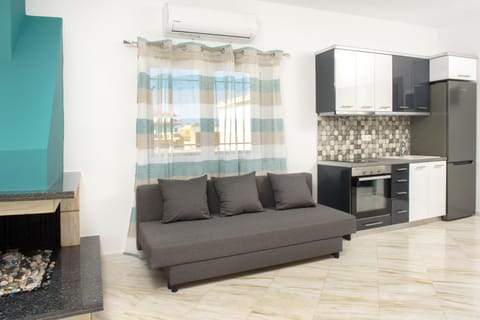 Kitchen or kitchenette, Seating area