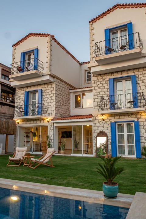 Property building, Garden