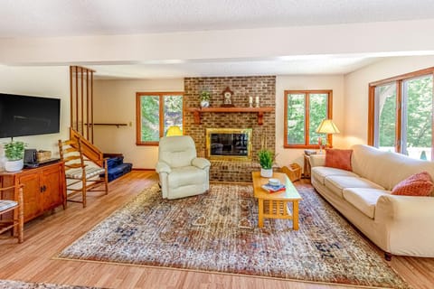 Grin and Bear It House in Qualla