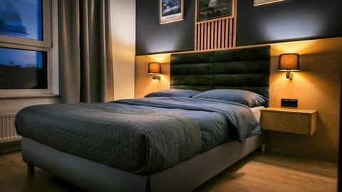 Bed, Bedroom, City view, air conditioner
