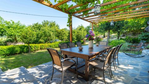 Μountain Whispers Apartment in Magnesia Prefecture, Greece