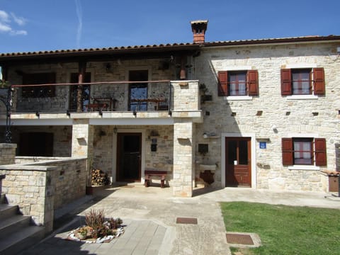 Property building, Day