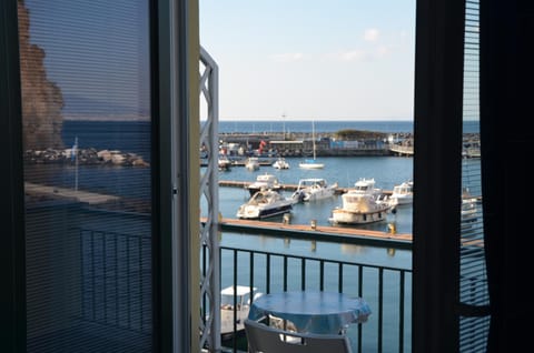 View (from property/room), Balcony/Terrace, Sea view