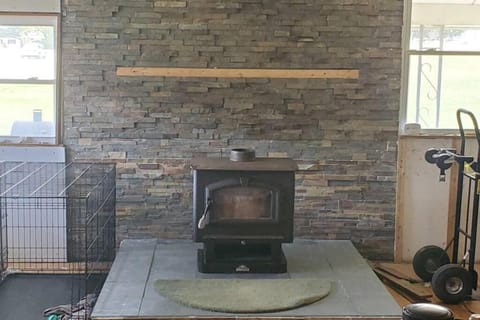 The Country Roads Cottage near WVU&COOPER'S ROCK Chalet in Shenandoah Valley