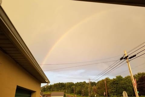 The Country Roads Cottage near WVU&COOPER'S ROCK Chalet in Shenandoah Valley