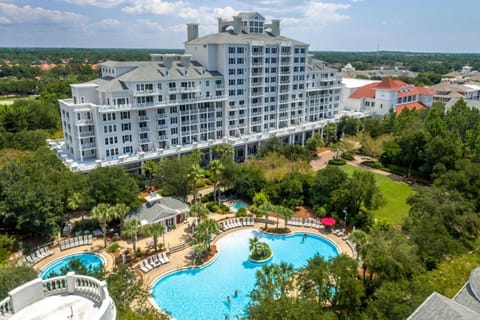 Bird's eye view, Pool view, Swimming pool