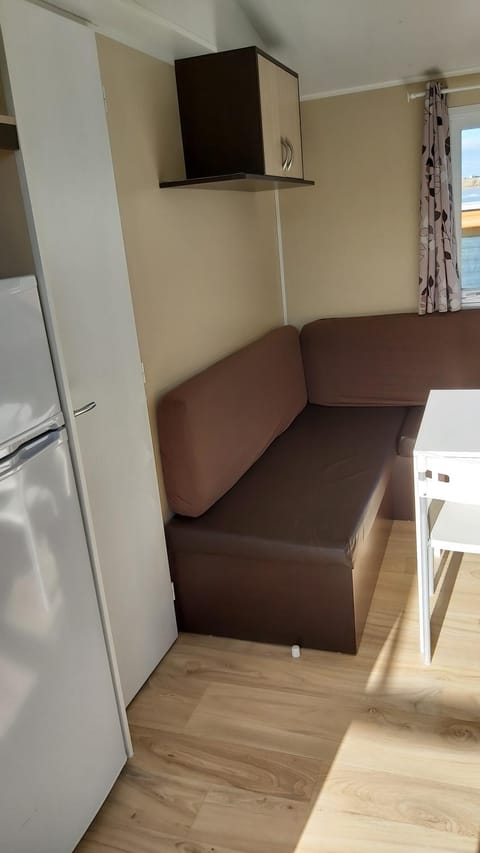 Mobil Home S24 - Camping Phare d'Opale Campground/
RV Resort in Le Portel