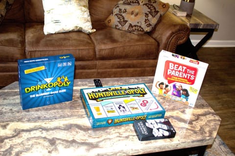 Bed, Game Room, Living room