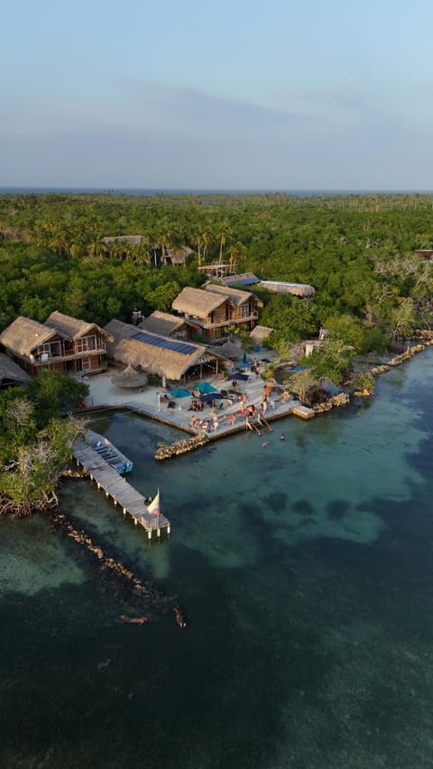 Property building, Restaurant/places to eat, Sea view