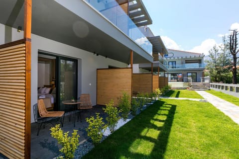 Property building, Patio, Garden