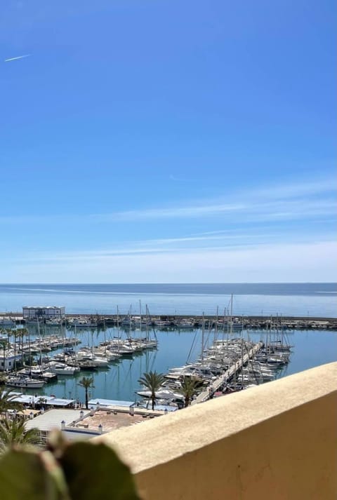 Puerto Paraiso Estepona port Apartment in Estepona