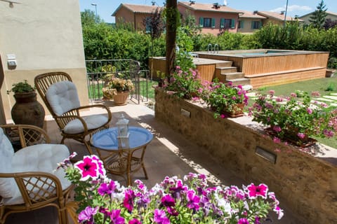 Patio, Balcony/Terrace