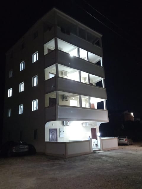 MD APARTMANI CANJ Apartment in Budva Municipality