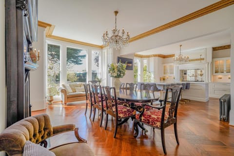 Luxury Villa - City Centre - Sleeps 13 Villa in Nottingham