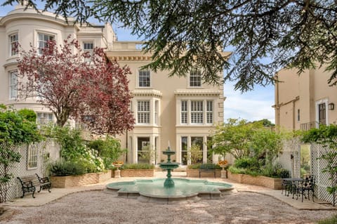 Luxury Villa - City Centre - Sleeps 13 Villa in Nottingham