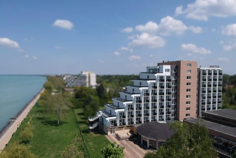 Property building, Natural landscape, Lake view