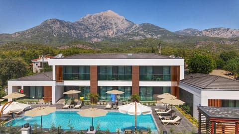 Mountain view, Swimming pool